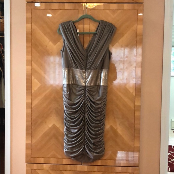 Tadashi Shoji Below the Knee Dress - Picture 2 of 6